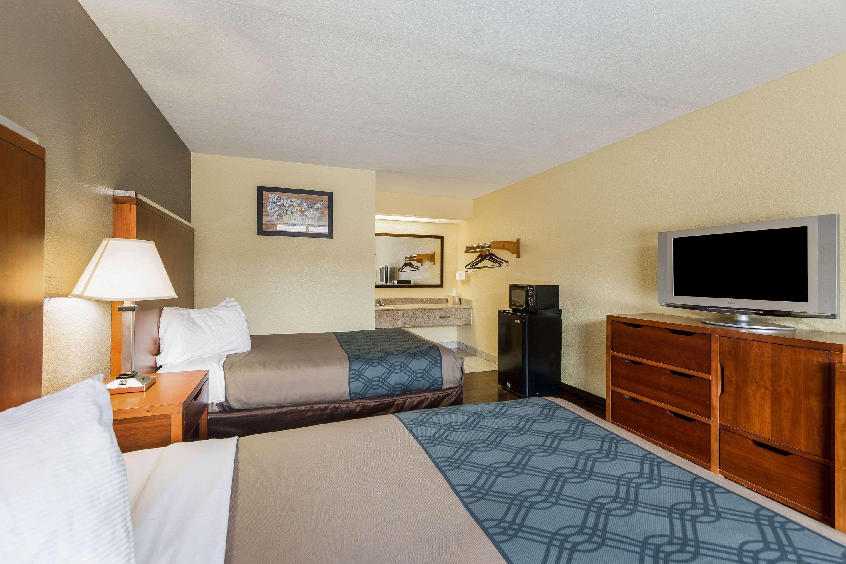 Econo Lodge Pigeon Forge Bagian luar foto