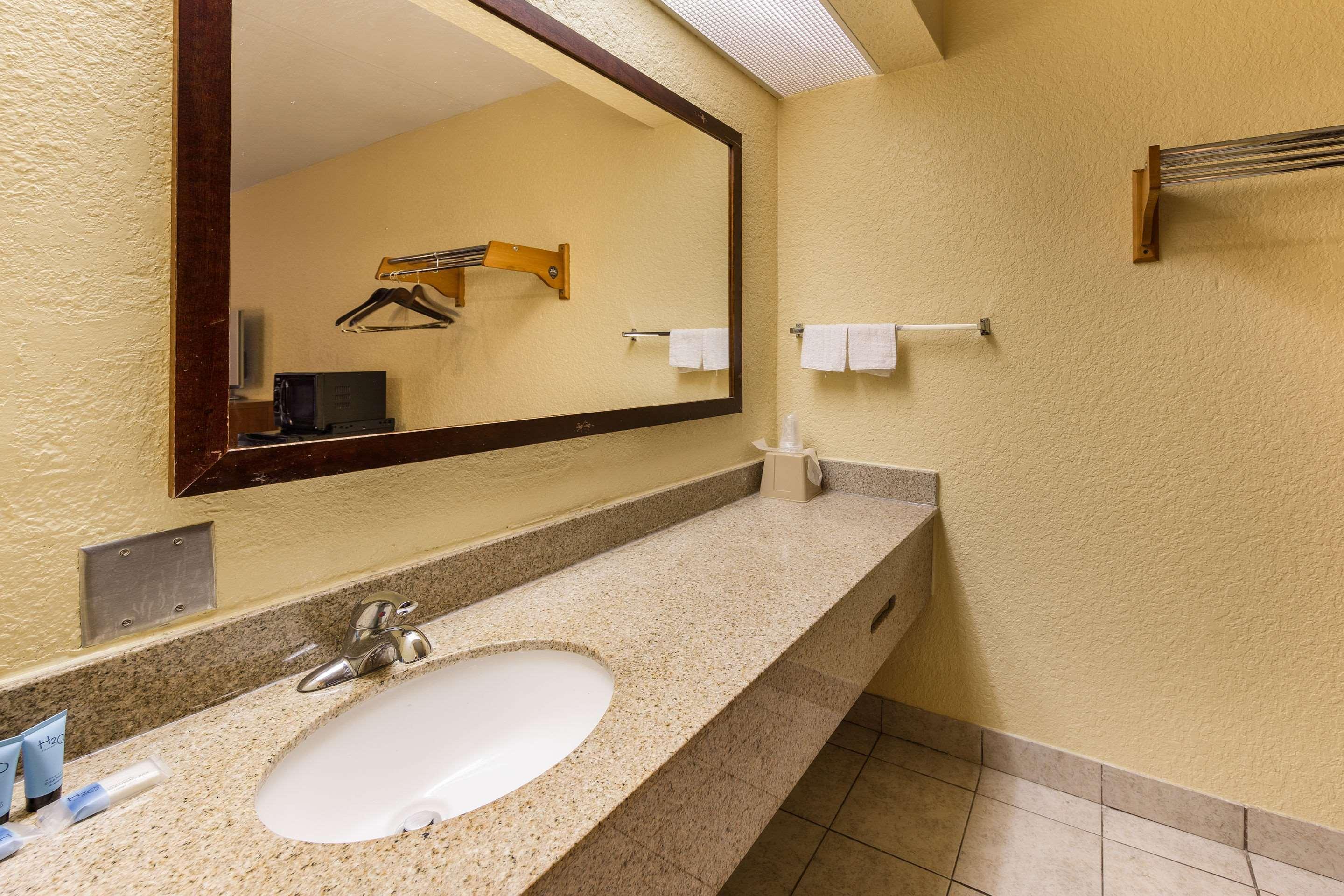 Econo Lodge Pigeon Forge Bagian luar foto