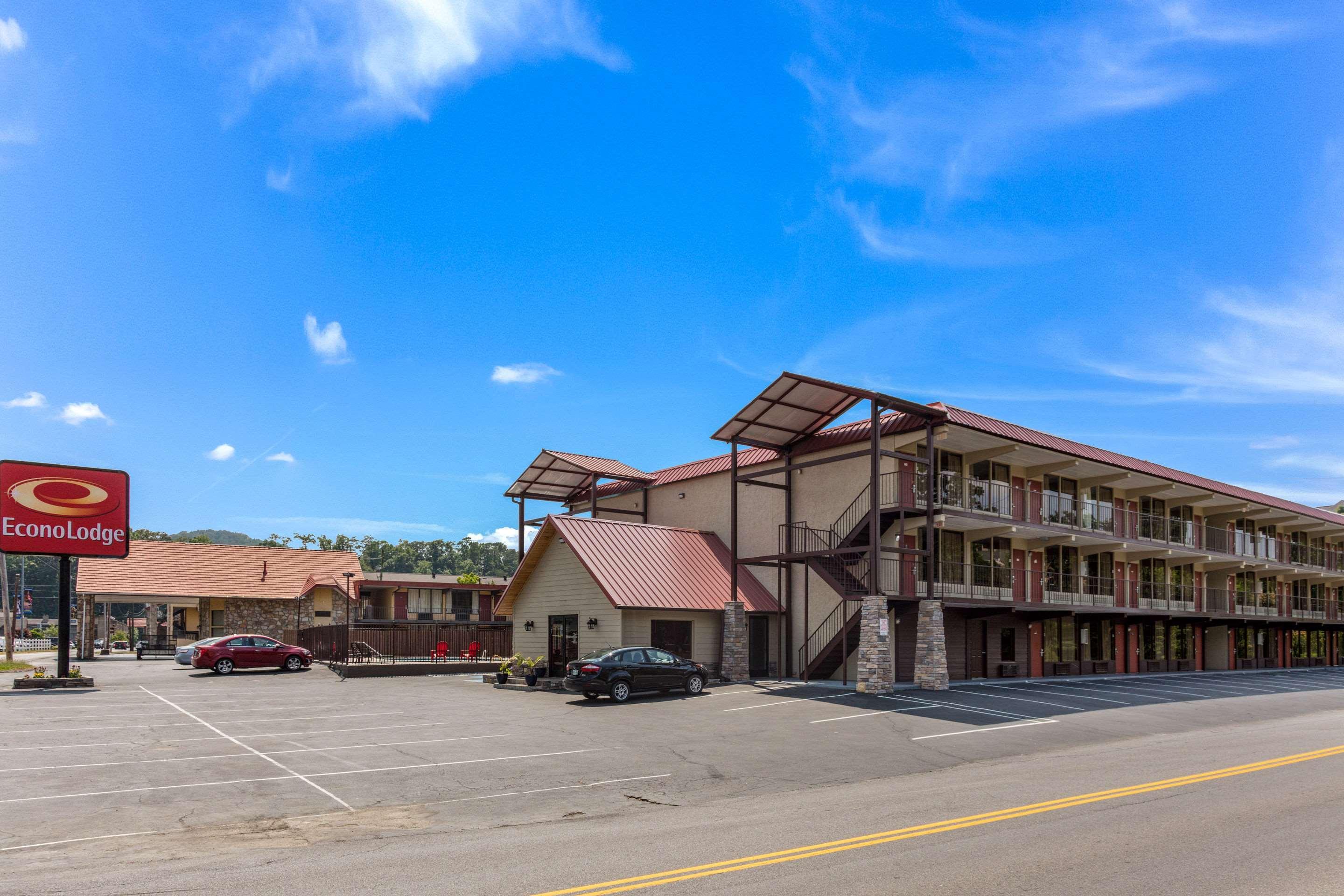 Econo Lodge Pigeon Forge Bagian luar foto