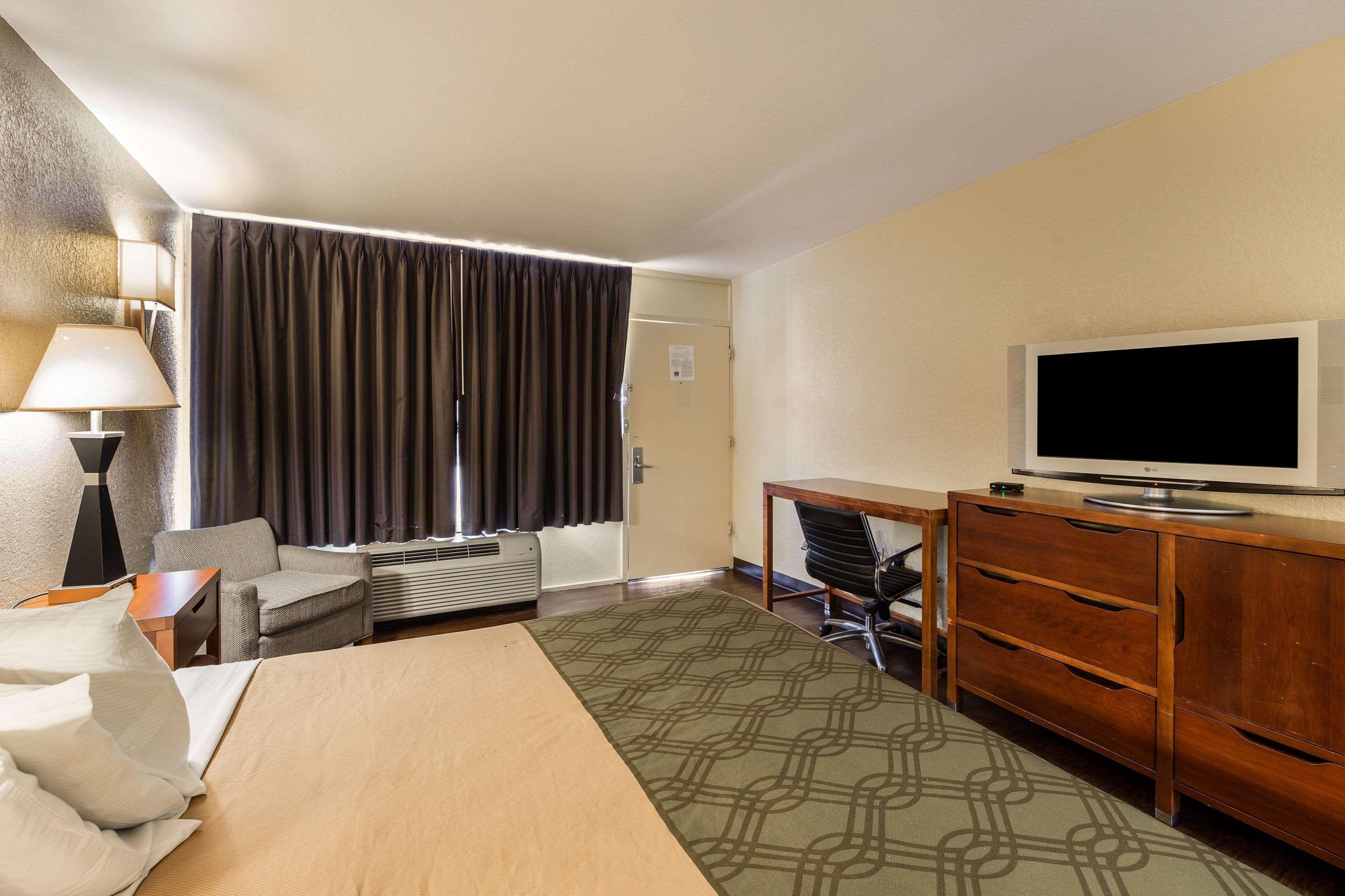 Econo Lodge Pigeon Forge Bagian luar foto
