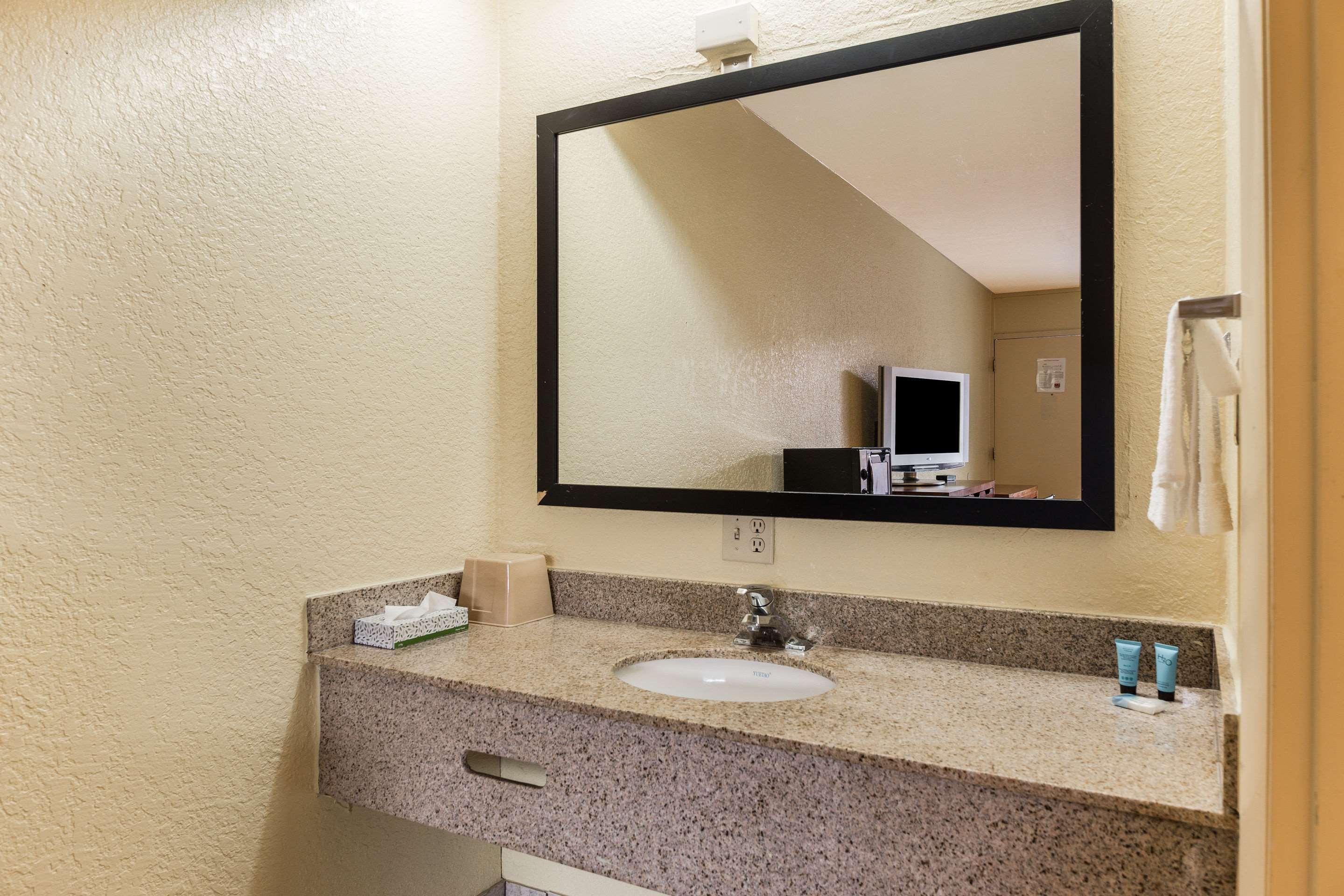 Econo Lodge Pigeon Forge Bagian luar foto