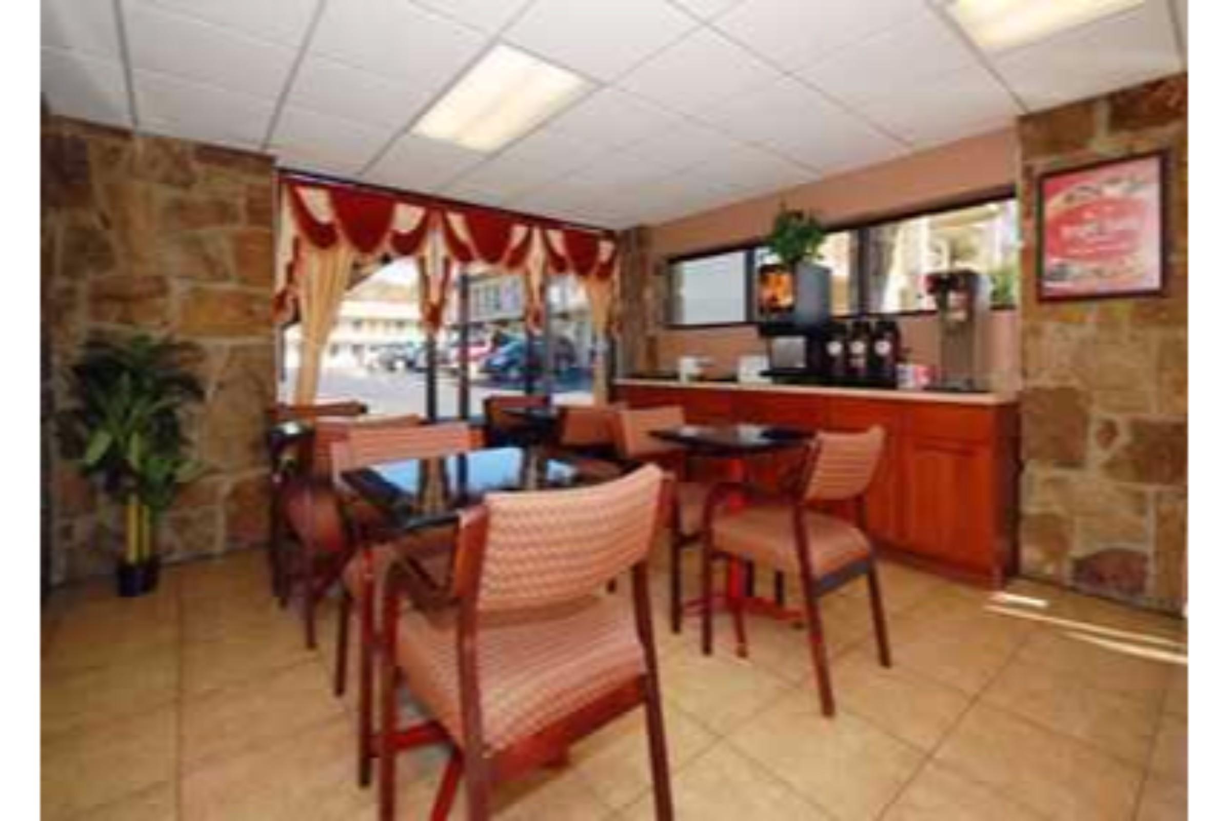 Econo Lodge Pigeon Forge Bagian luar foto
