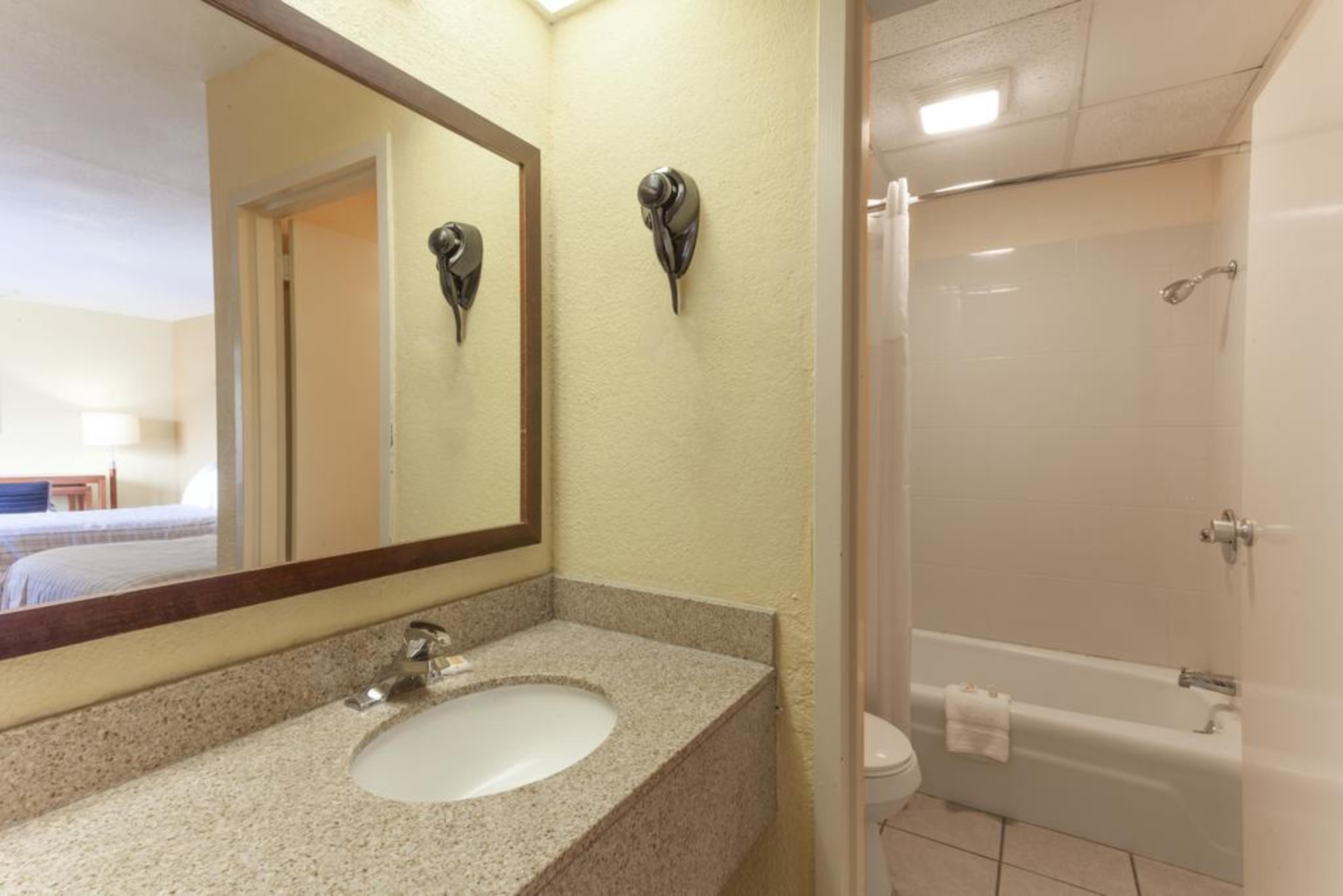 Econo Lodge Pigeon Forge Bagian luar foto