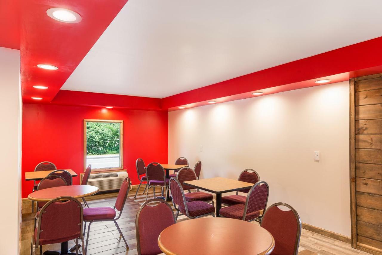 Econo Lodge Pigeon Forge Bagian luar foto